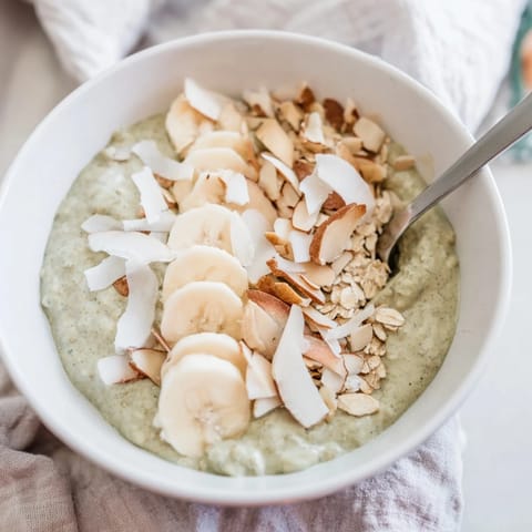 High-Protein Eggnog Matcha Oats